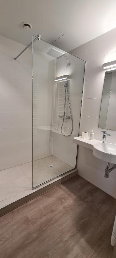 Off Otel Wavre Dış mekan fotoğraf